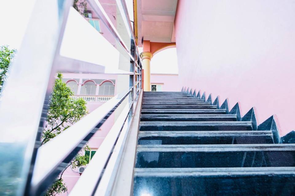Hung Thinh Hotel Ban Gum Exterior photo