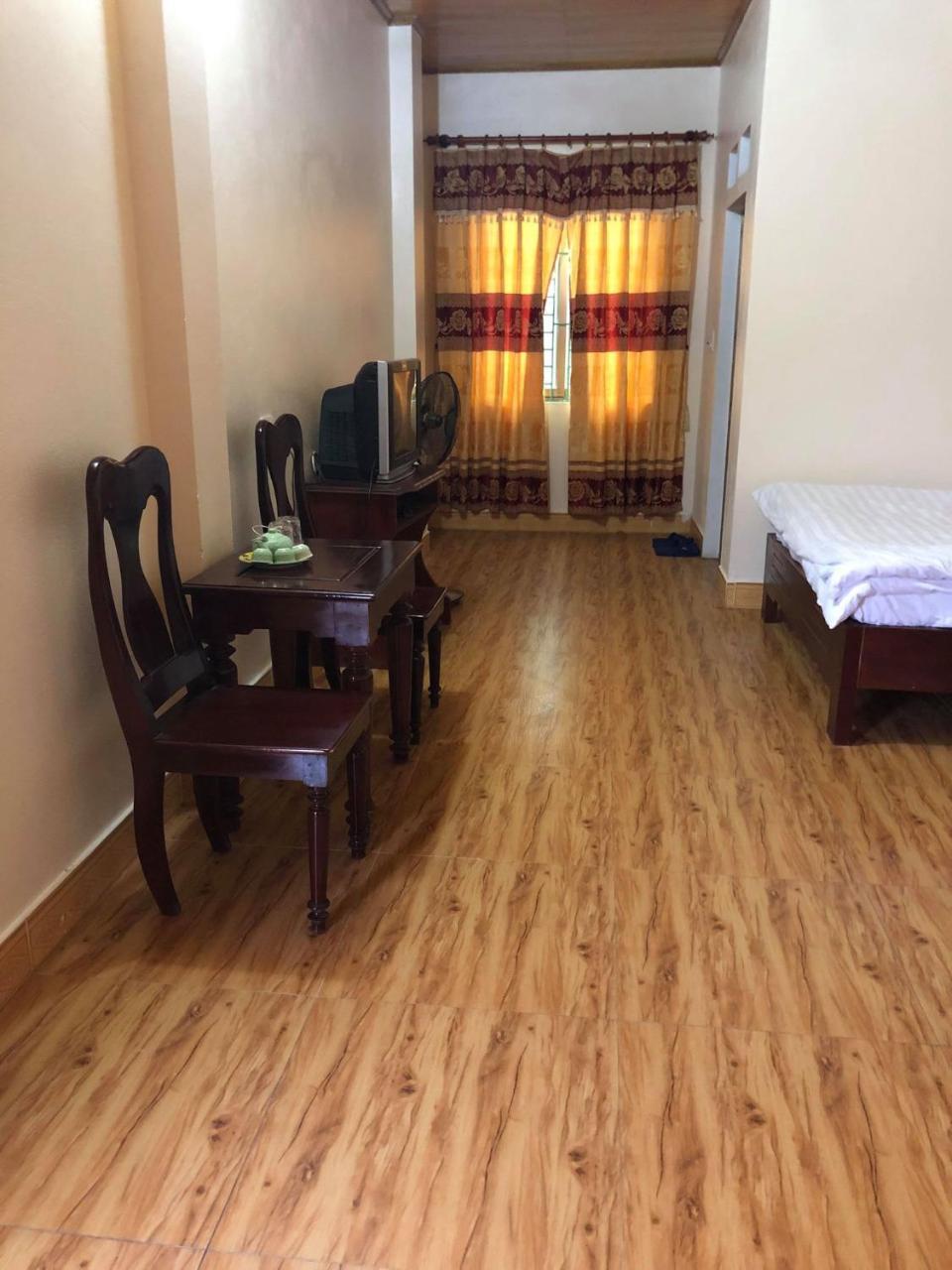 Hung Thinh Hotel Ban Gum Exterior photo